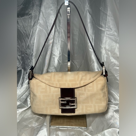 Authentic vintage fendi baguette - Picture 2 of 10